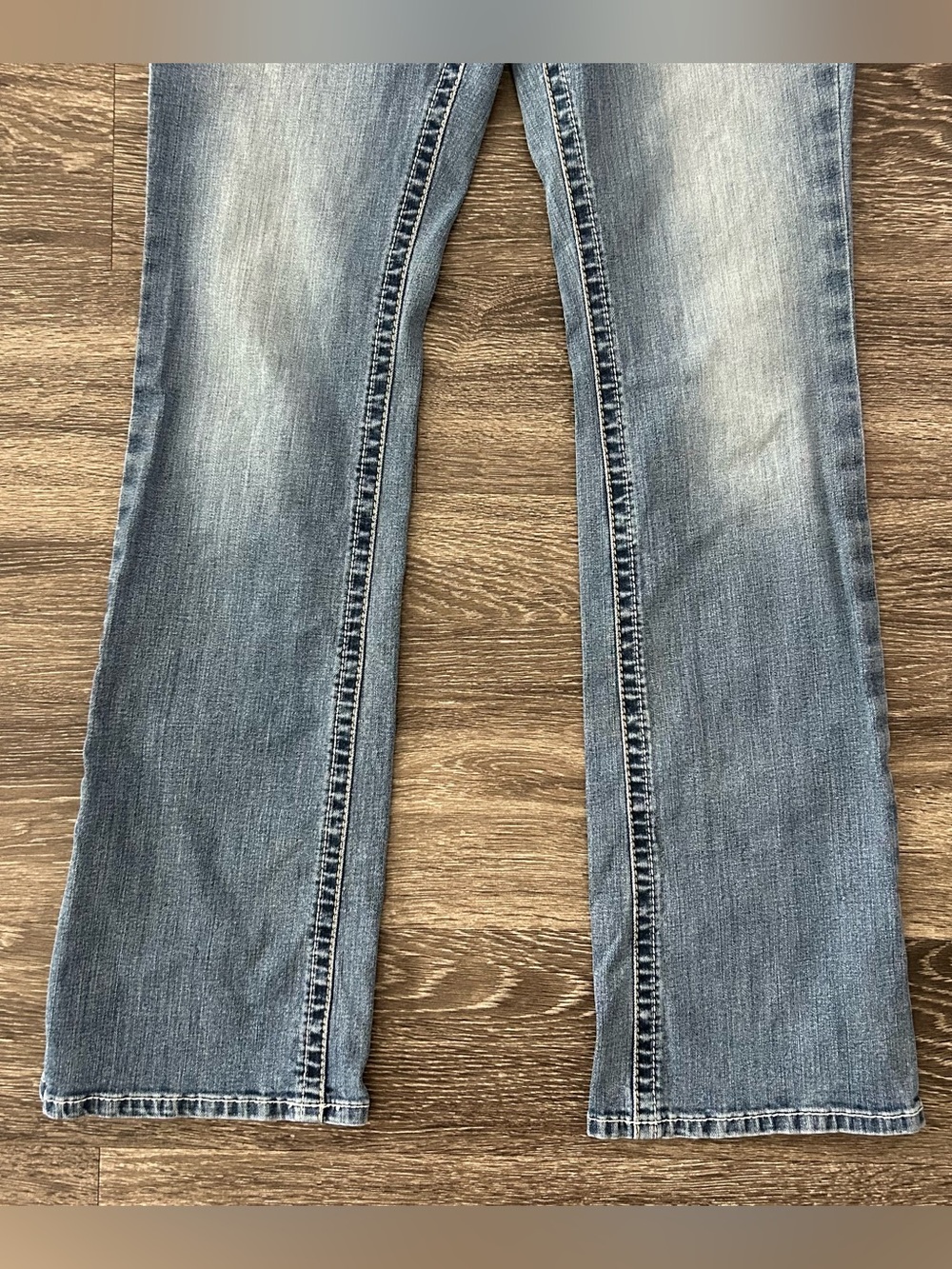 Ariat Real Denim Low Rise Boot Cut Blue Jeans Womens 31L Embroidered Pockets Y2K - Picture 3 of 14